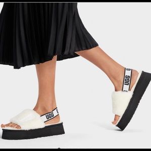 Disco ugg slides